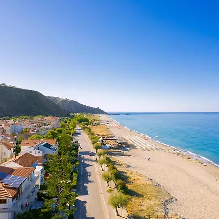 Il Mare Dei Filosofi - Via Lungomare 아셰아